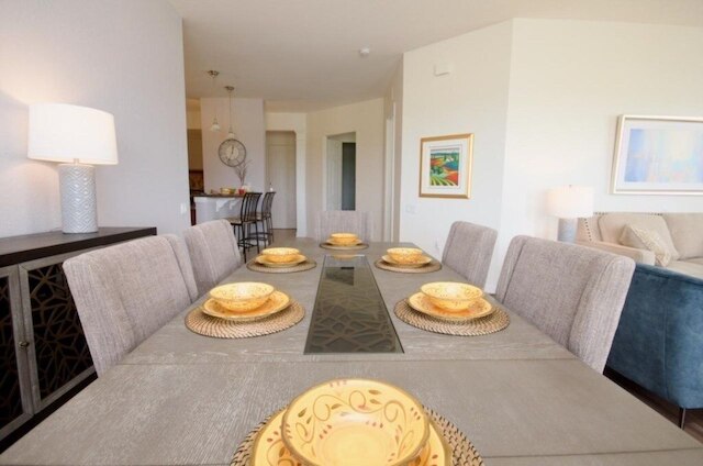 ペントハウス レイク ビュー 3 ベッド コンド コンベンション センター 3 ベッドルーム コンド バイ レッドオーニング