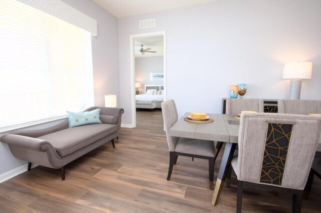 ペントハウス レイク ビュー 3 ベッド コンド コンベンション センター 3 ベッドルーム コンド バイ レッドオーニング