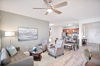 3 ベッド ペントハウス ニア コンベンション センター！ 3 ベッドルーム コンド バイ レッドオーニング