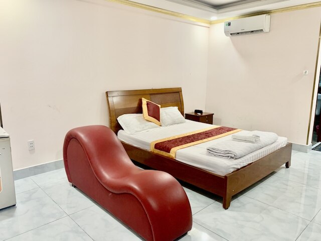 ニャン ドゥク オテル