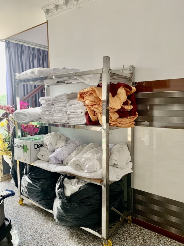 ニャン ドゥク オテル