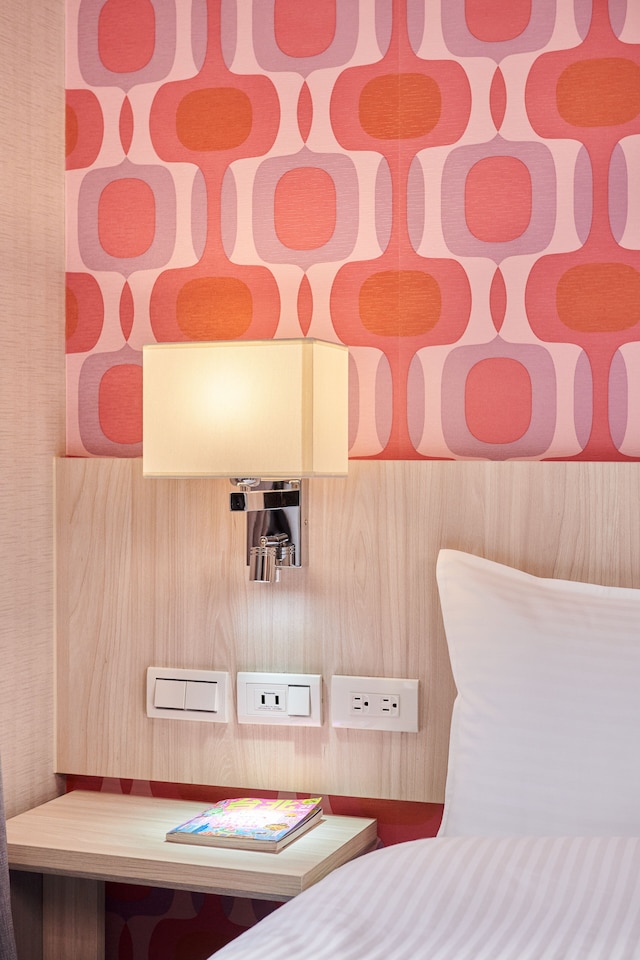 COMMA Boutique Hotel