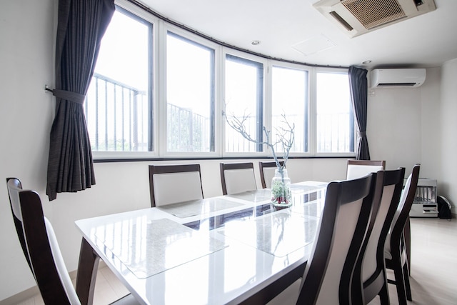 ROADSIDE HOUSE【清掃時に次亜塩素酸使用】