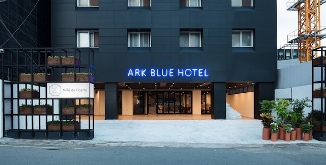 ARK BLUE HOTEL