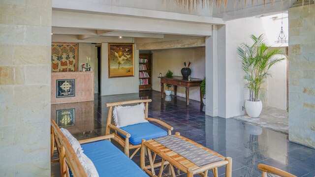 ロカサリ・リトリート