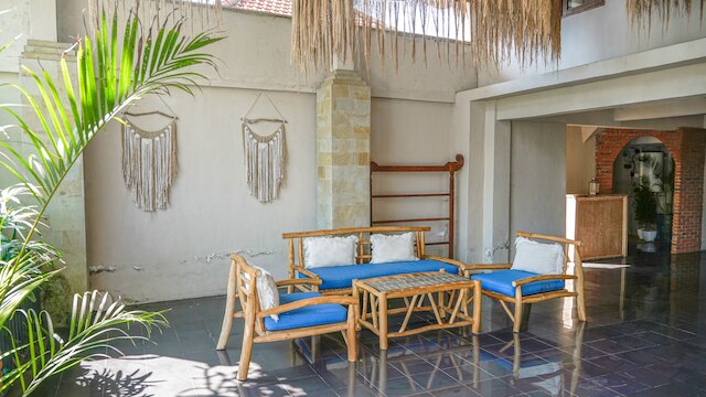 ロカサリ・リトリート