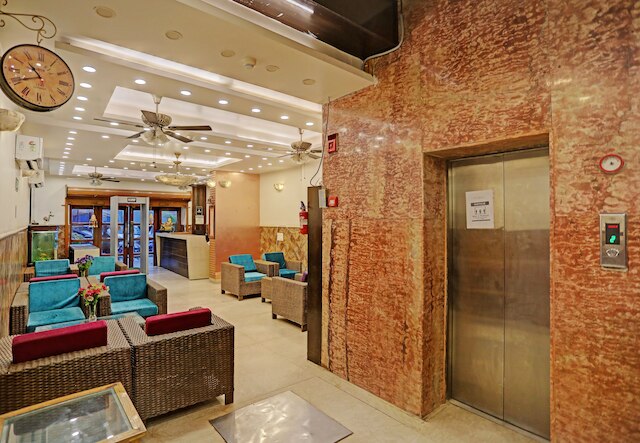 ステイブックアトランタニューデリートレインステーション