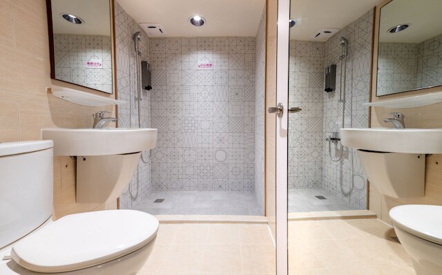 Royal Group Hotel  Xiong Zhong  Branch