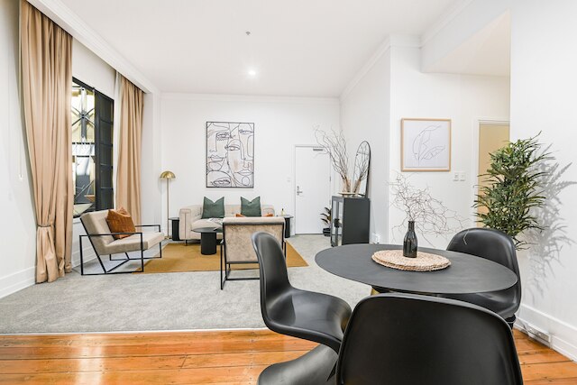 象徴的な遺産建造物の中のモダンスペース