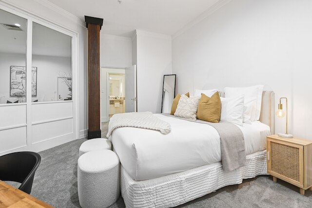 象徴的な遺産建造物の中のモダンスペース