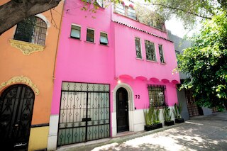 ホスタル ファンギ カサ ロサ