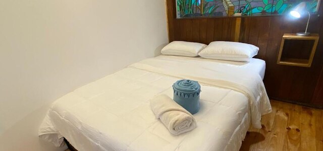 ホスタル ファンギ カサ ロサ