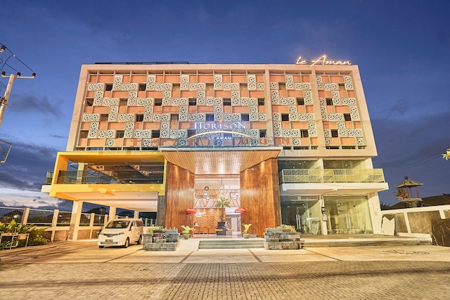 ホリソン・ル・アマン・バリ