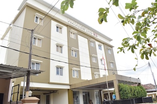 ホームステイ 82 シャリア パレンバン