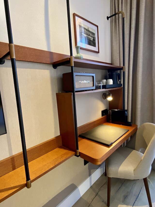 ヴィア サンツ  ホテル バルセロナ  タペストリー コレクション バイ ヒルトン