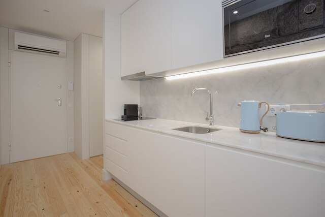 リーヴィング - チャーミングダウンタウンデライトII