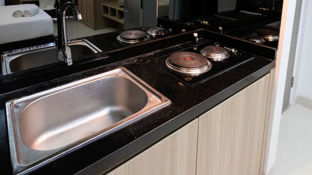 ベスト チョイス アンド コンパクト スタジオ アット  アパートメント  タマン メラティ スラバヤ