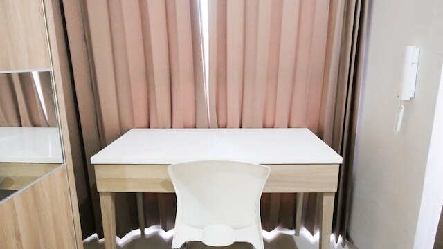 ベスト チョイス アンド コンパクト スタジオ アット  アパートメント  タマン メラティ スラバヤ