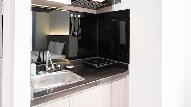 コージー リビング スタジオ アット タマン メラティ スラバヤ アパートメント