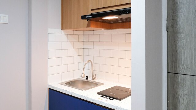 ホーミー アンド タィディ スタジオ アット タマン メラティ スラバヤ アパートメント