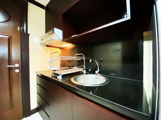 ファンシー アンド ナイス スタジオ アット エル ロイヤル  アパートメント