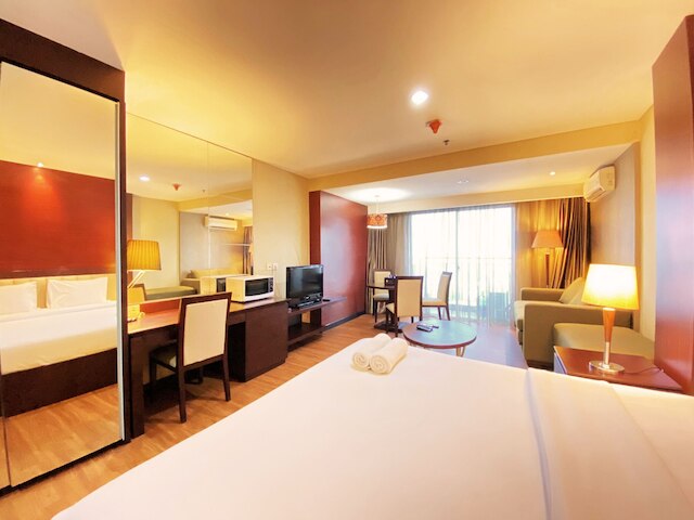 ファンシー アンド ナイス スタジオ アット エル ロイヤル  アパートメント