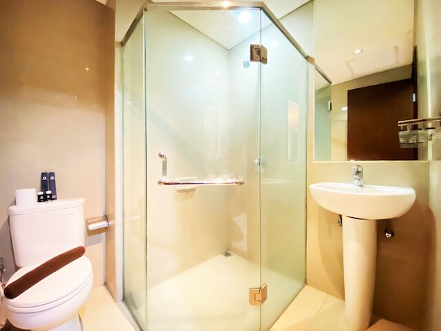 ファンシー アンド ナイス スタジオ アット エル ロイヤル  アパートメント