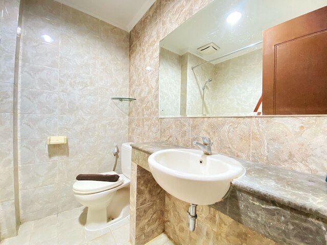 ホーミー1 1ッBーム アット ガレリ チウンブルイット  1 アパートメント