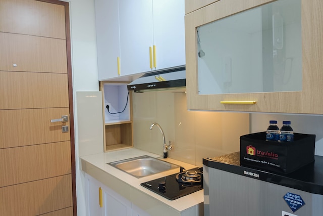 ホワイト アンド コージー スタジオ アット ヴィダ ビュー マカッサル  アパートメント