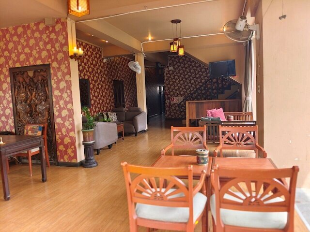 ワウライブティックバイランナオリエンタル