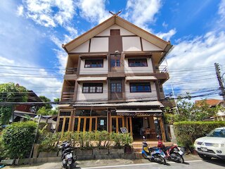 ワウライブティックバイランナオリエンタル