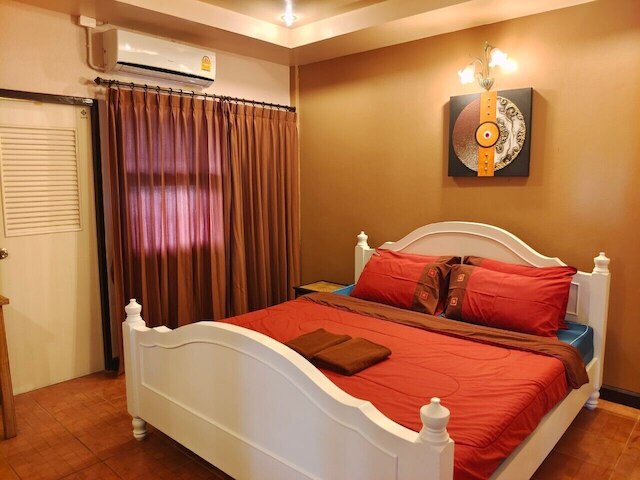 ワウライブティックバイランナオリエンタル