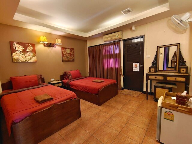 ワウライブティックバイランナオリエンタル