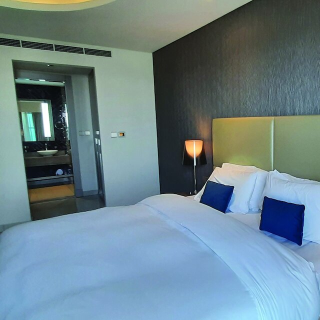 クイルレジデンススリーベッドルームアパートメントウィズファイブスターアメニティーズ