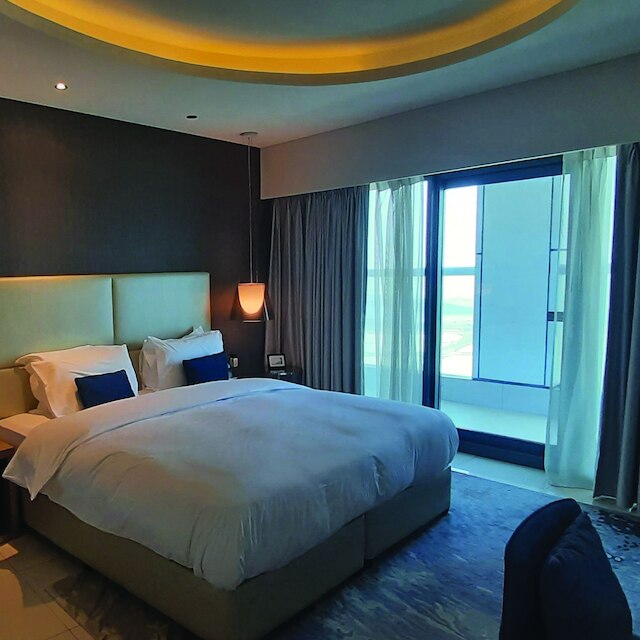 クイルレジデンススリーベッドルームアパートメントウィズファイブスターアメニティーズ