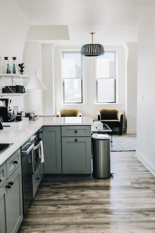 ザ ネイバーフッドホテル - リンカーンパーク