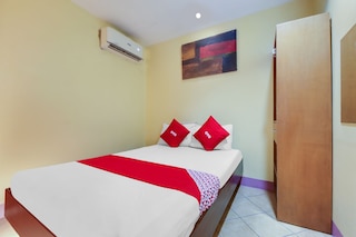 OYO  902 コンフィー  イン マニラ