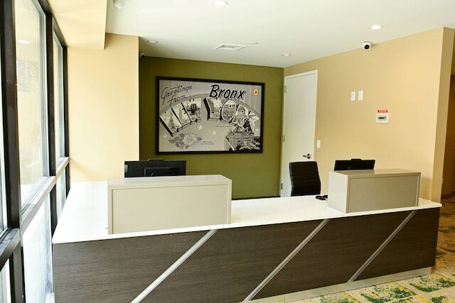 スーパー 8 バイ ウィンダム ブロンクス ニア ボタニカル ガーデン