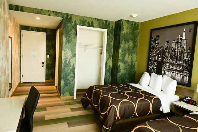 スーパー 8 バイ ウィンダム ブロンクス ニア ボタニカル ガーデン