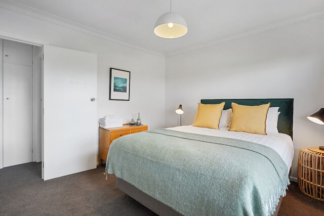 リノベーションされたタカプナ2BRアパート - 駐車場