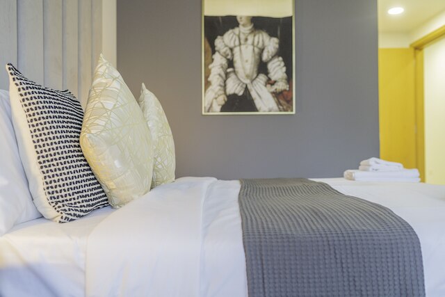 ヌーヴォーアールデコ3BR、ブルジュ&キャナルビュー付き