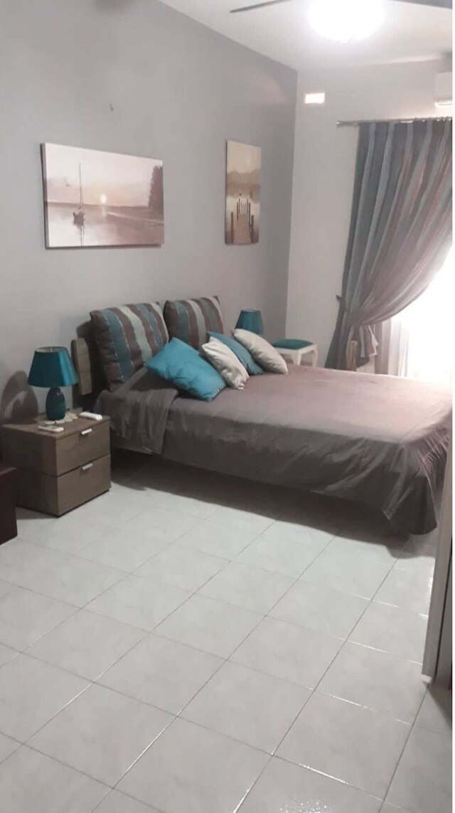 マルサスカラ ニア シー ベリー ブライト アパート