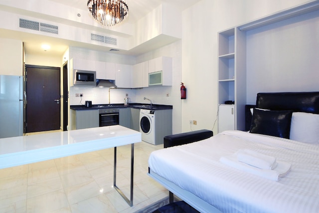 ベイズタワーのスタジオアパート