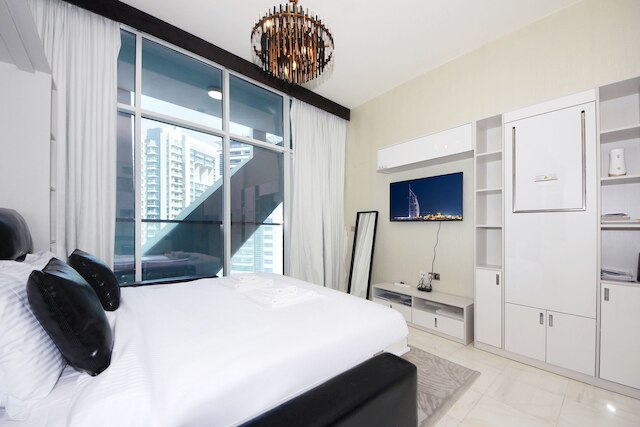 ベイズタワーのスタジオアパート