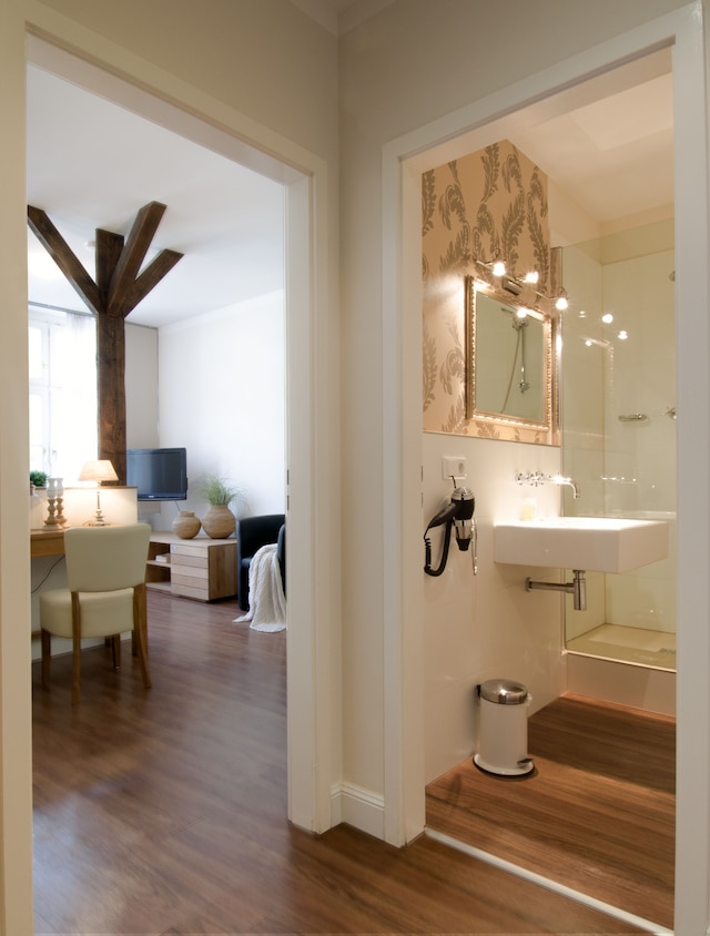 リビング アム カールスプラッツ