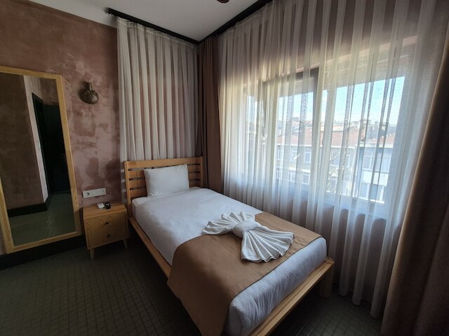 BKM ムトファク ホステル