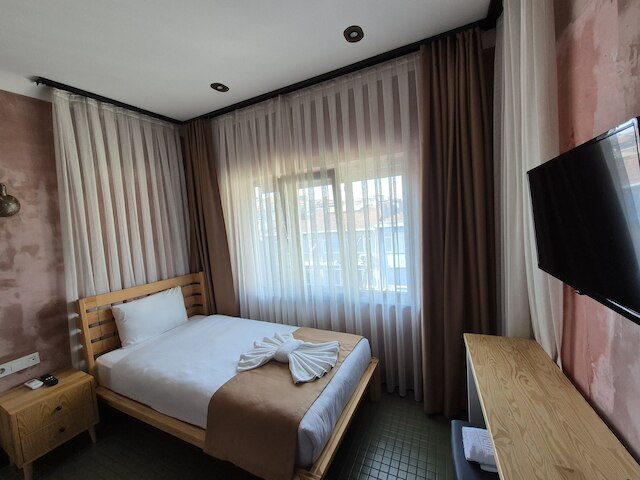 BKM ムトファク ホステル