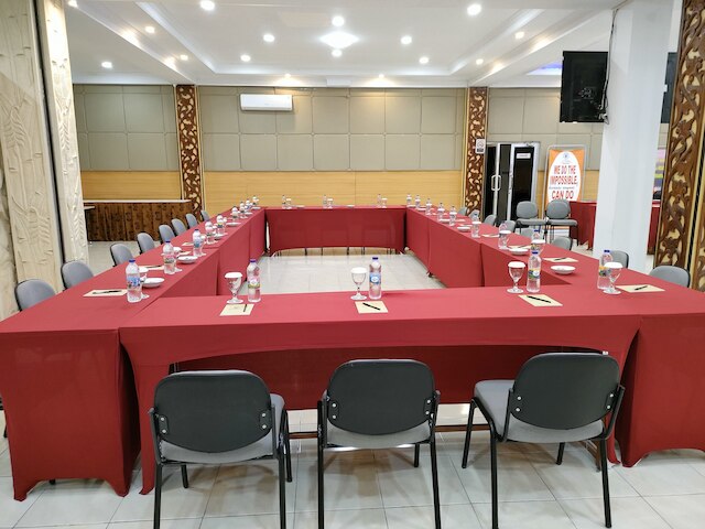 ゴールデンガネーシャホテルヨギヤカルタバイエコマーチェロカ