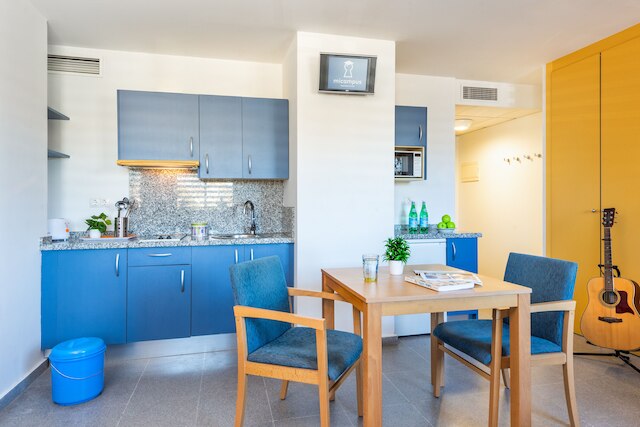 ミカンパス レクタル エスタニスラオ デル カンポ - スチューデンツ レジデンス