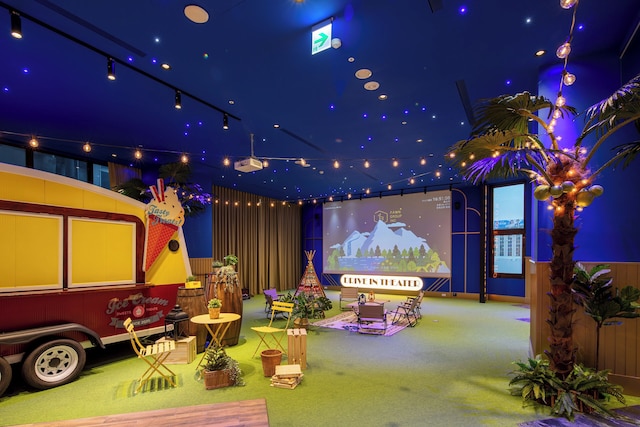 Roaders Plus Hotel Theme